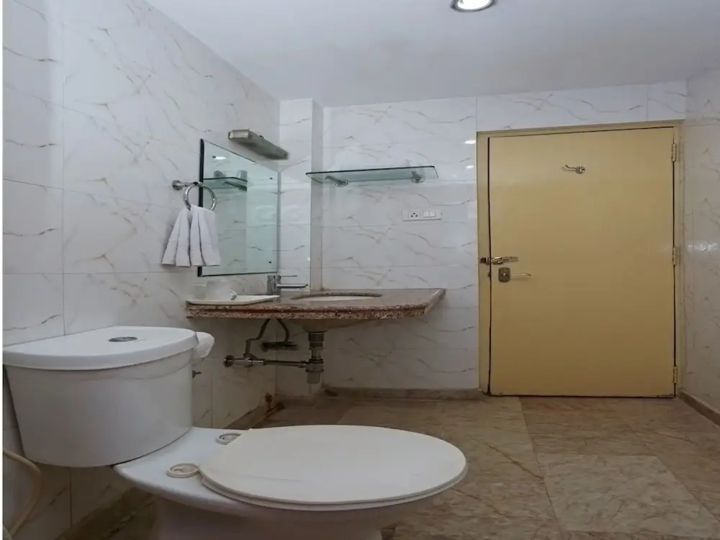 OYO 3063 Crystal Residency