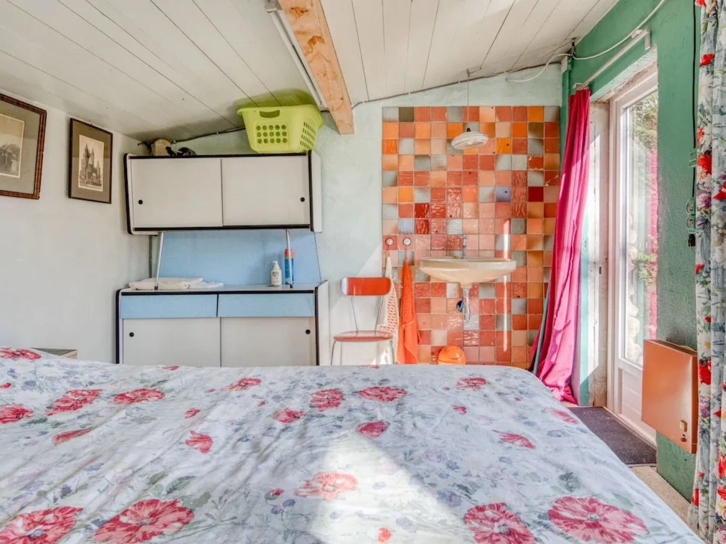 Beautiful Pet-friendly Villa in Régusse With Swimming Pool"