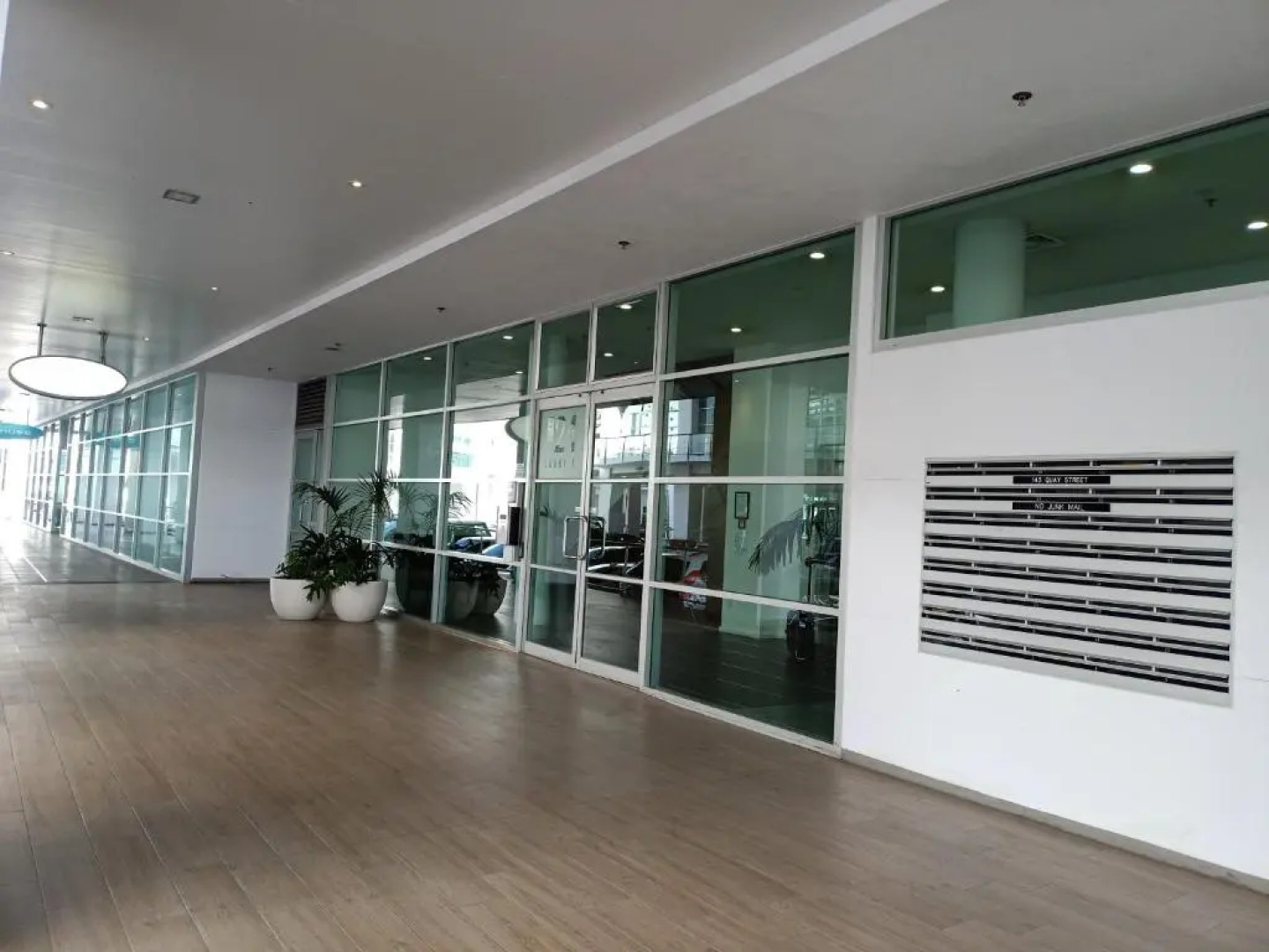 Sea View Princes Wharf Apartments