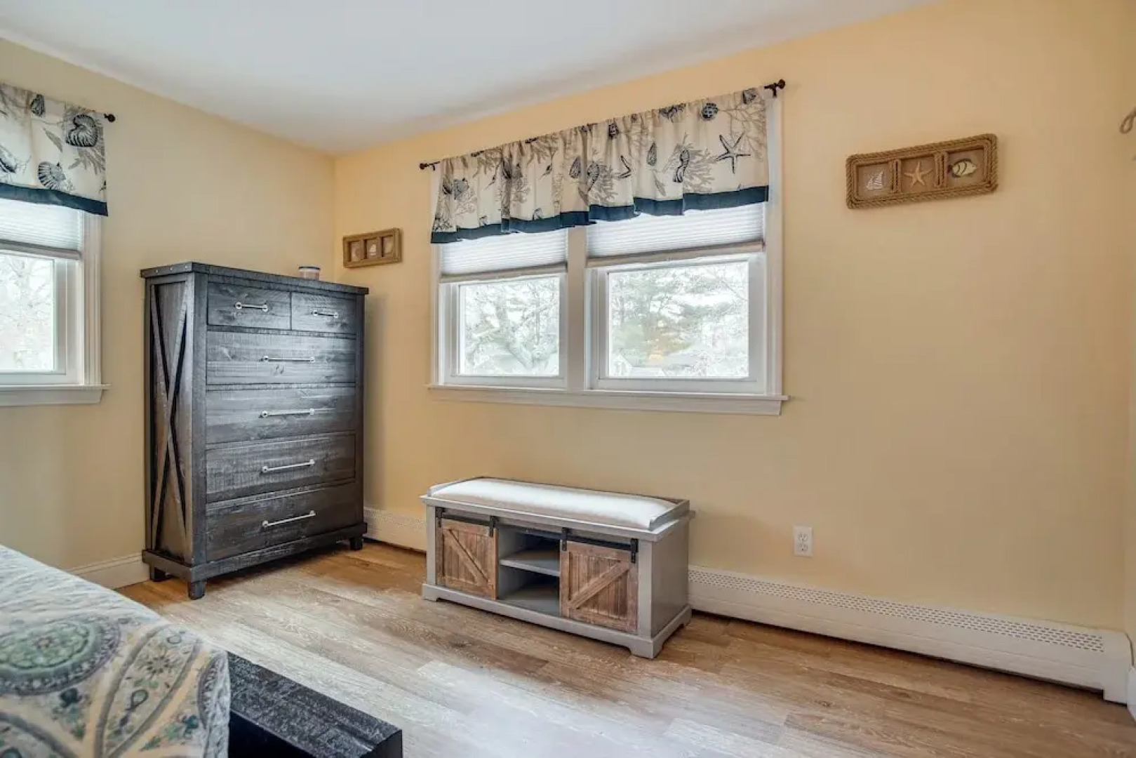 Near Beaches & Trails: Home in East Falmouth