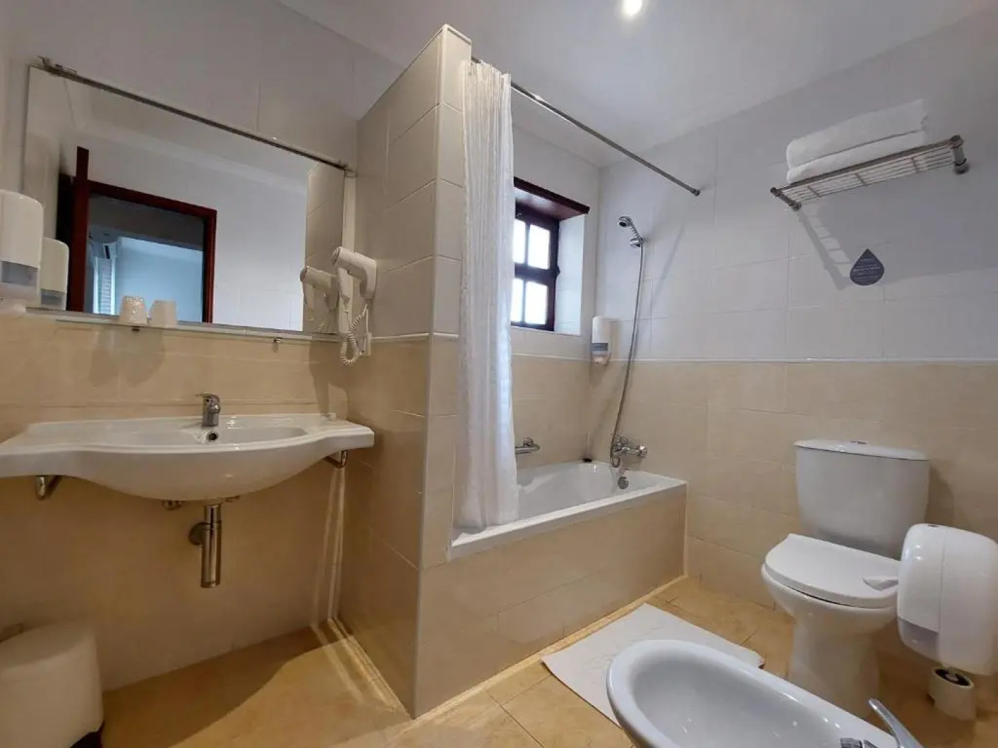 Hotel Santiago Vagos