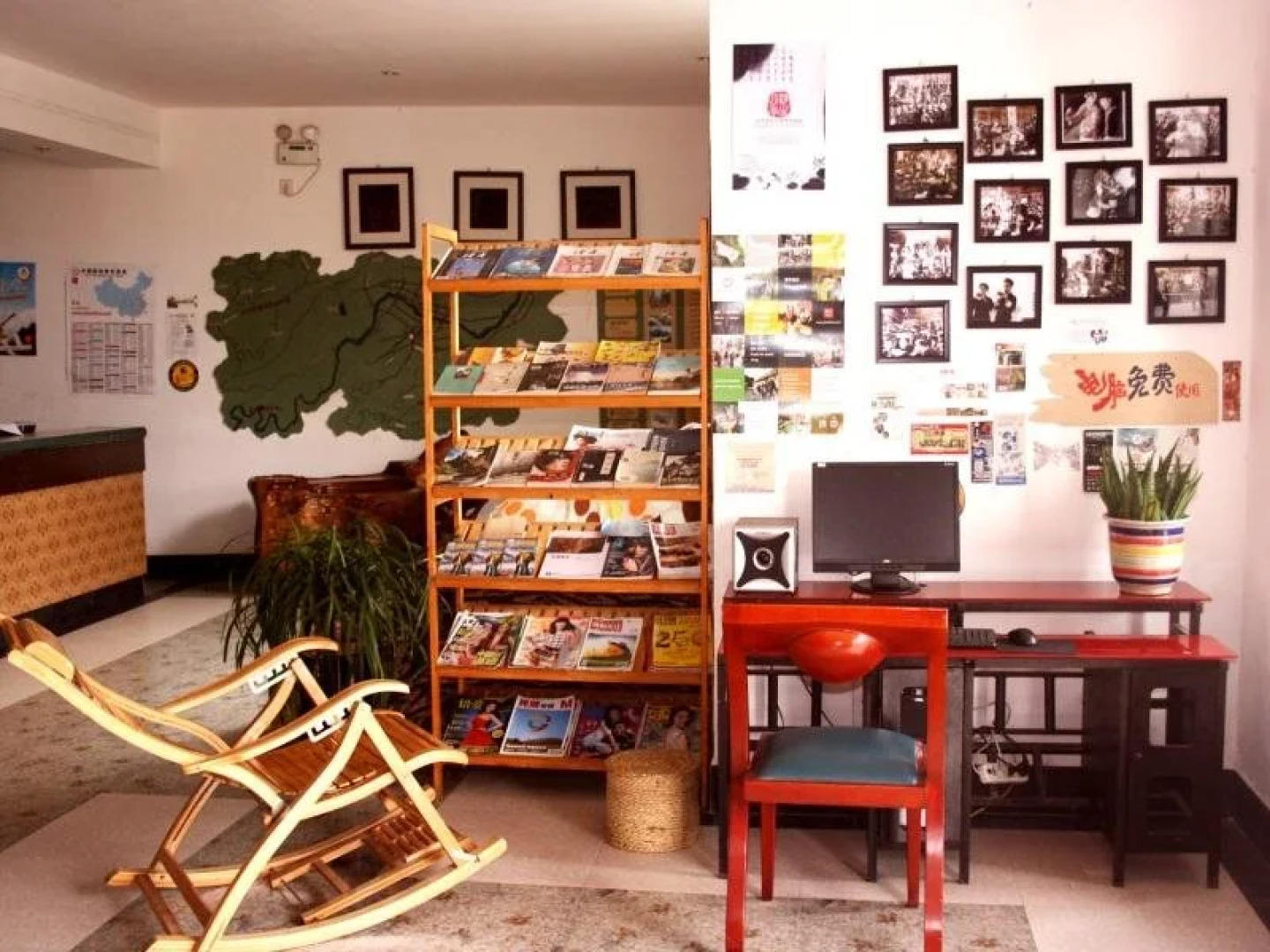 Zhangjiajie Base Area International Youth Hostel