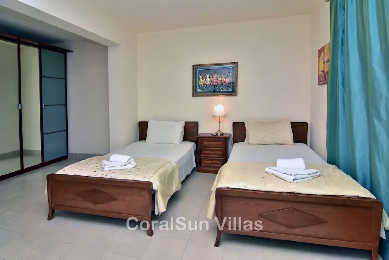 Amazing Luxury Villa, Enormous Heated Pool Jacuzzi, Gym, Games Room In Paphos,