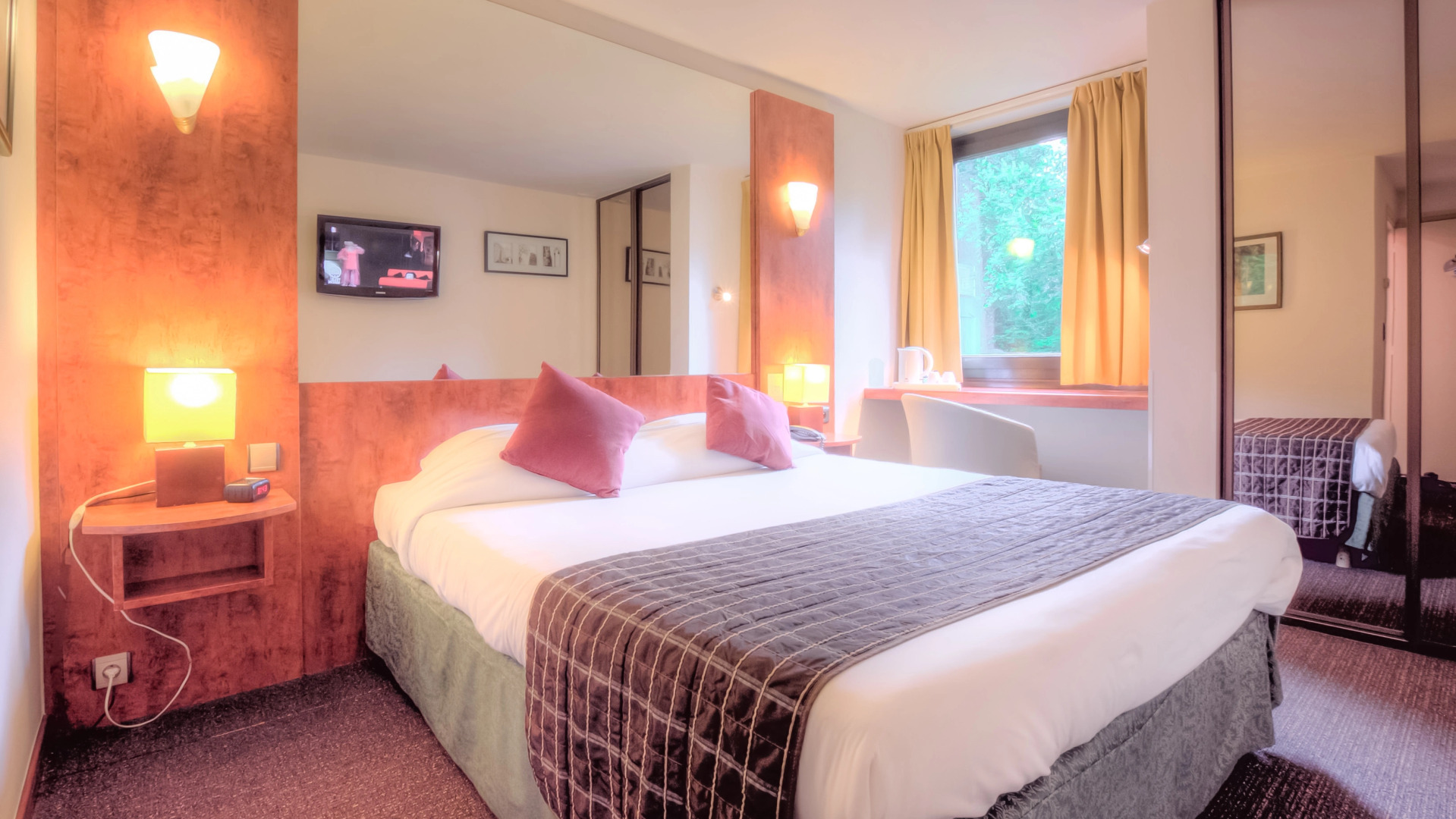 Logis Hotel Restaurant des Acacias Lille Tourcoing