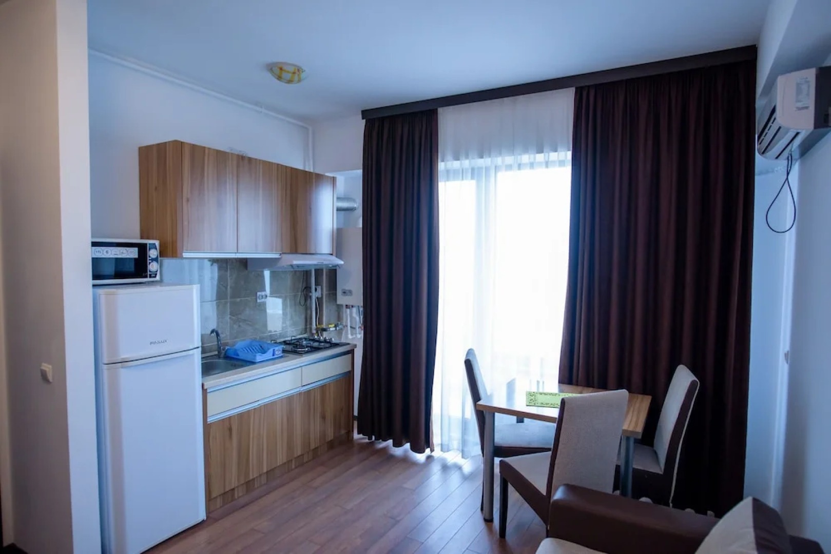 Summerland Apartment