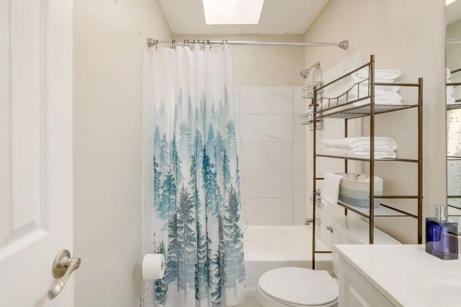 Sunny Lithonia Home ~ 7 Mi to Stone Mountain Park!