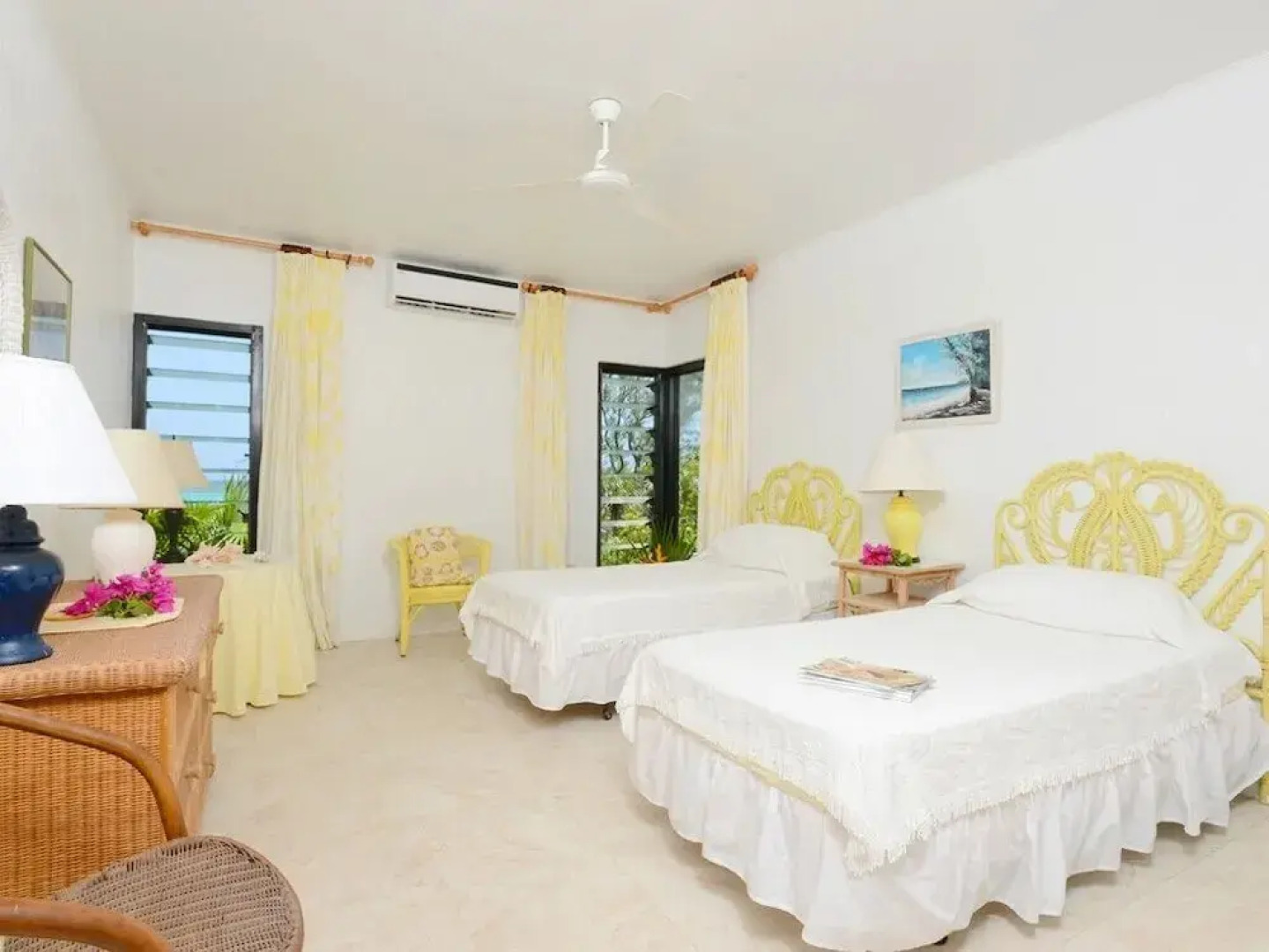 Oceanfront Elegance: Lovely Home With Views