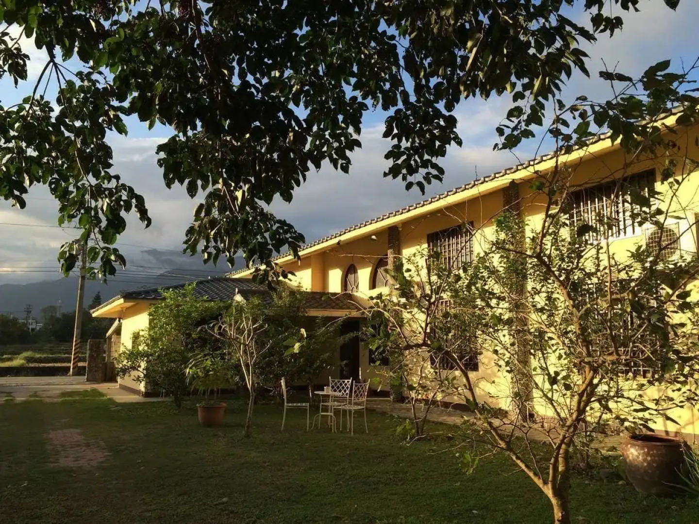 Frog and Pheasant Guesthouse