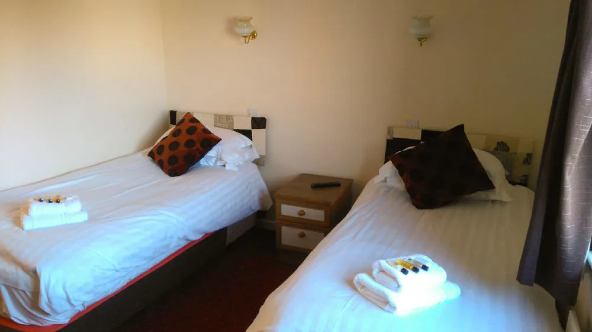 The White Rose Hotel