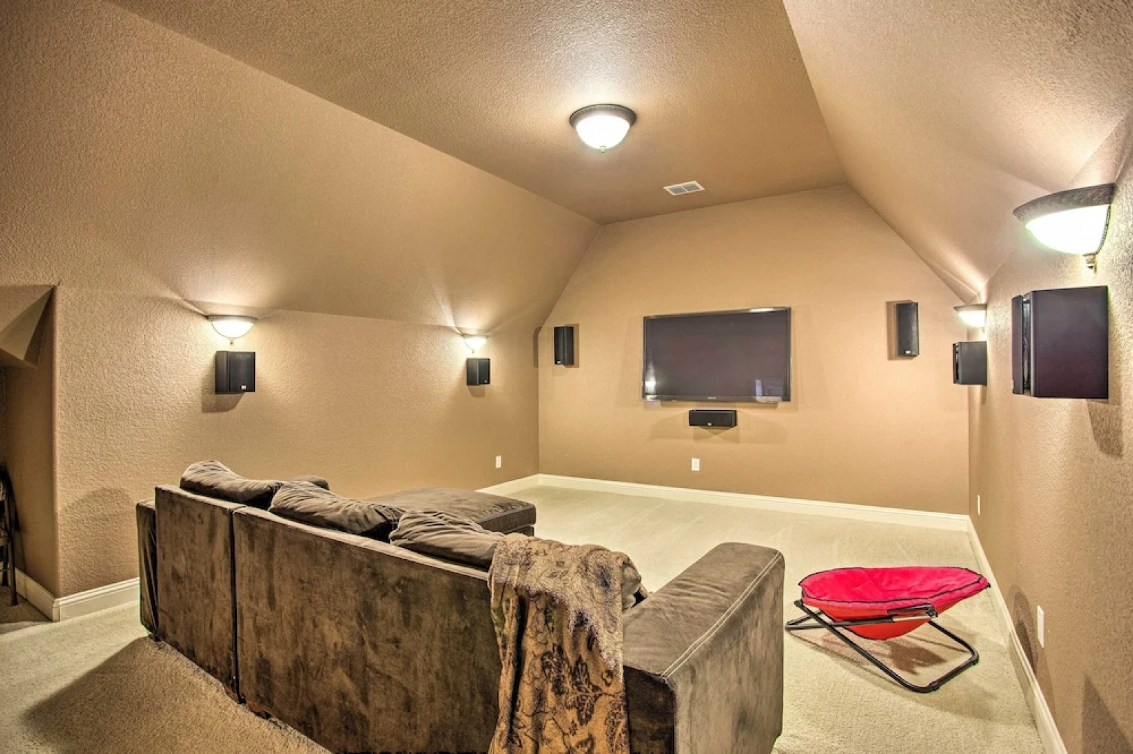 4 Mi to Grapevine Lake: Texas Home w/ Media Room