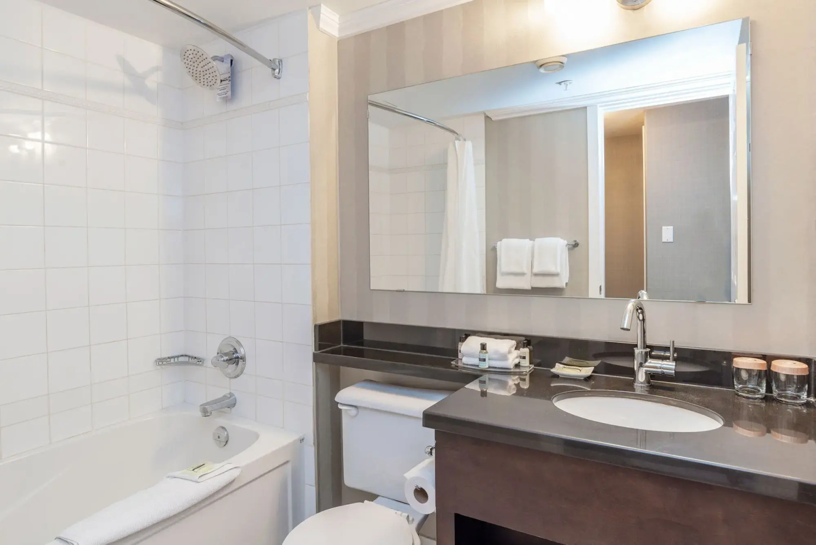 Sandman Hotel Vancouver Airport