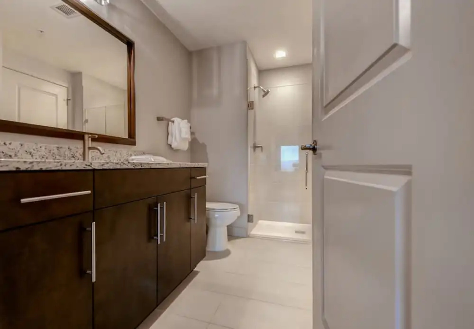 Global Luxury Suites at Harbor East