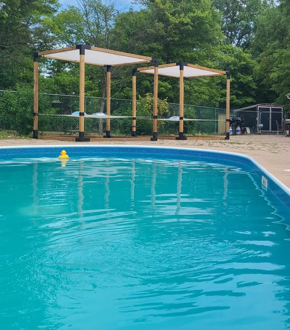 The Pinewood - Adult Getaway by the Lake