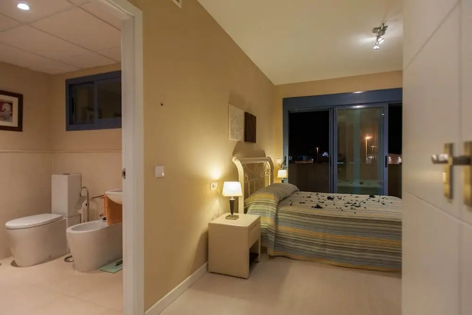 Livingtarifa - Techos Azules