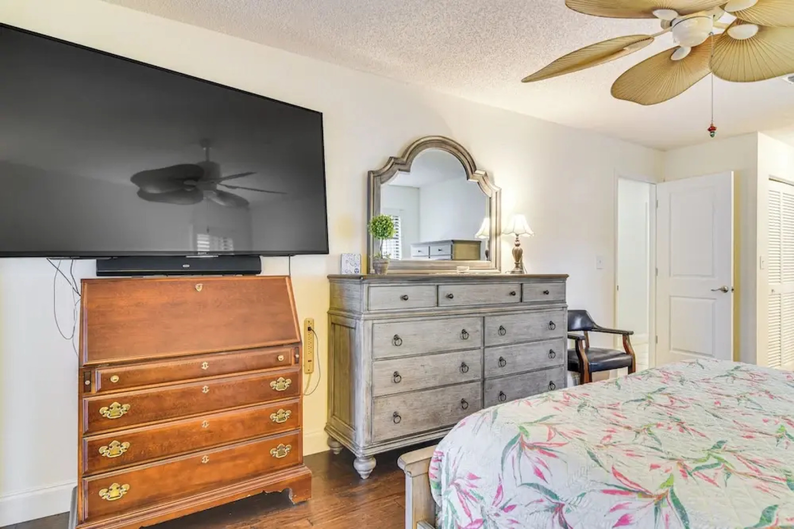 4 Mi to Beach: Sunny Seminole Home w/ Pool