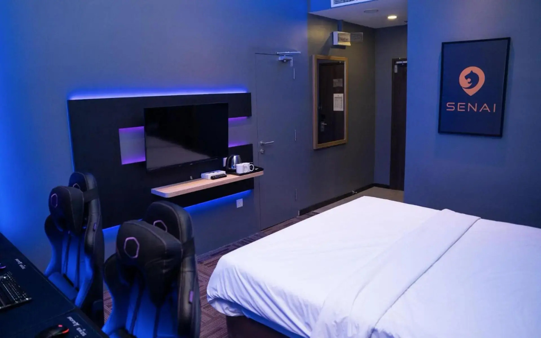 SEM9 Senai ''Formerly Known as Perth Hotel"