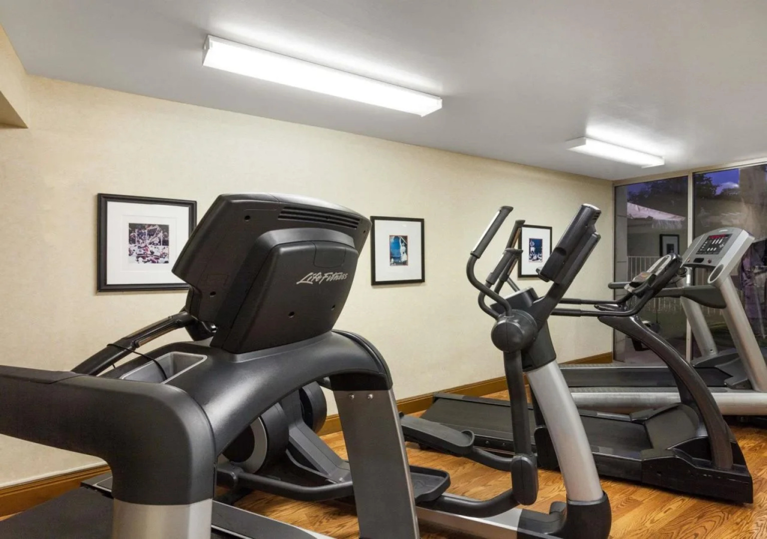 DoubleTree by Hilton Chico