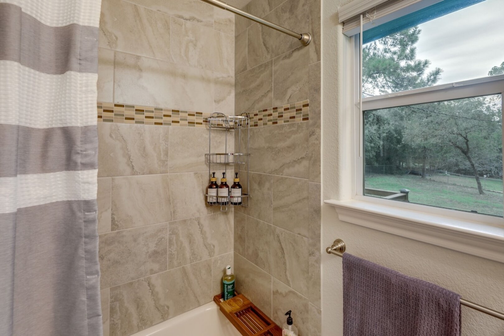 A-frame Cottage w/ Deck ~ 5 Mi to Lake Bastrop!