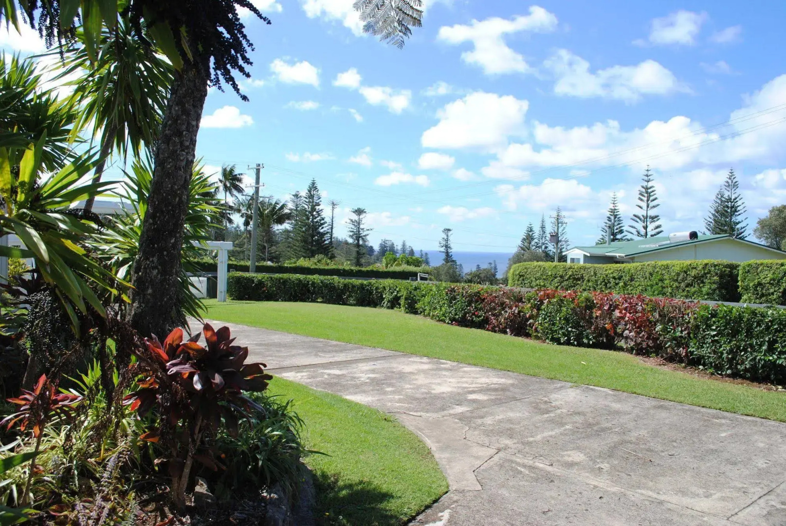 Hibiscus Regal Apartments