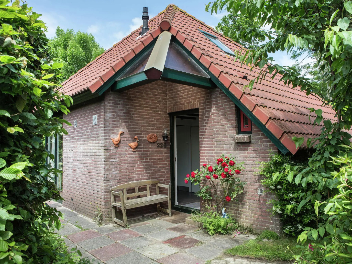 Peaceful Holiday Home in South Holland by the Lake