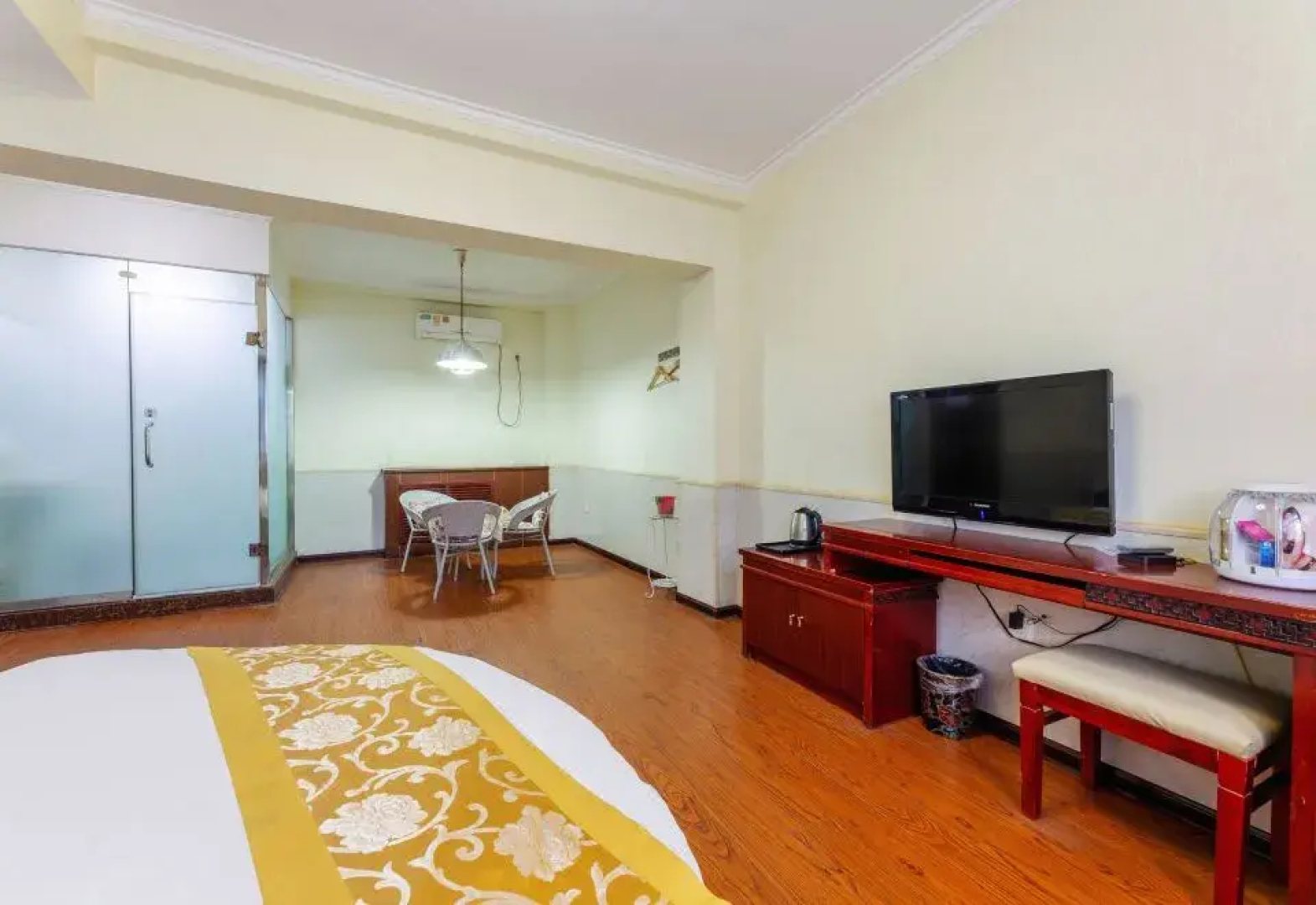 XinYuHaoHotel（formerlyOrientalPearlHotel）