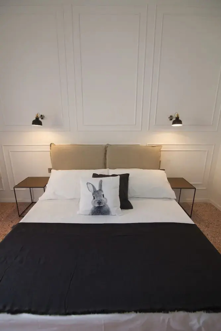 The Burrow City Rooms (Homestay)