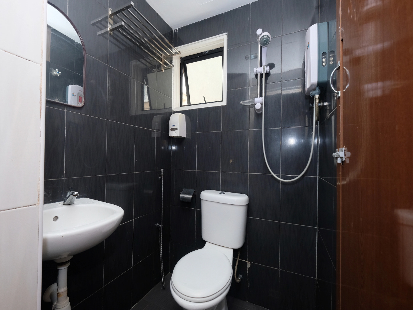 OYO 1153 Heaven Hill Hotel 1