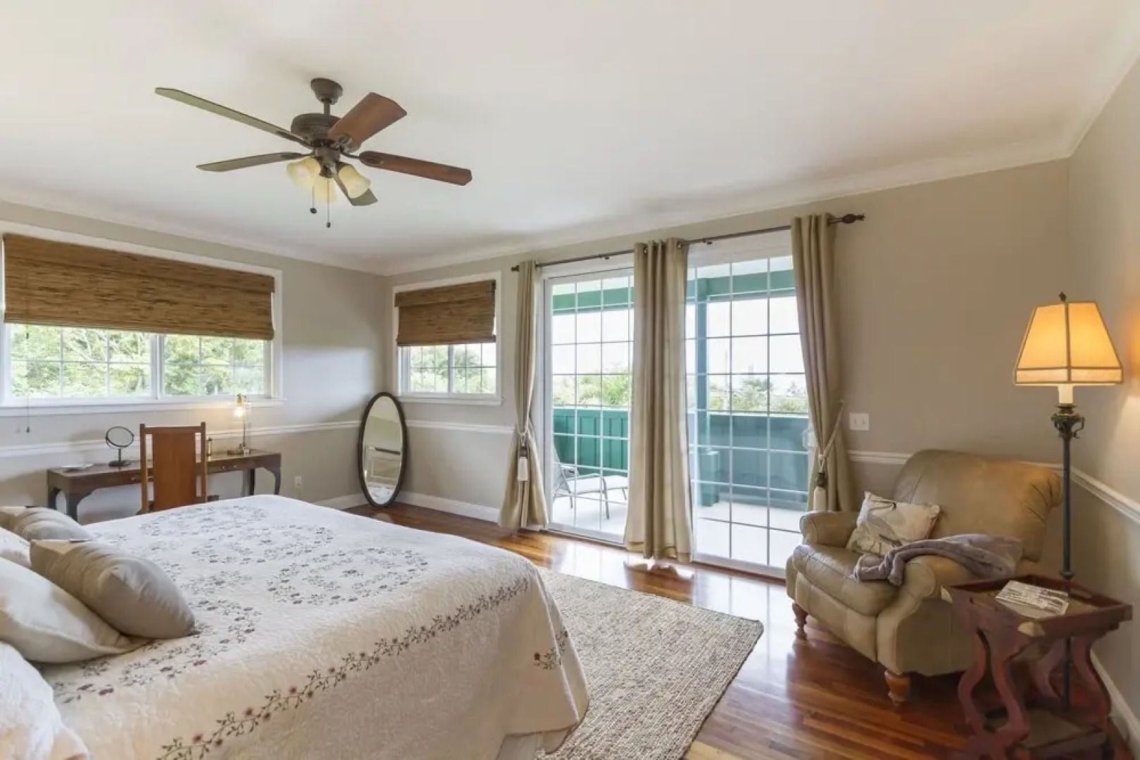 The Green Pineapple Main House 3 Bedroom Home by Redawning