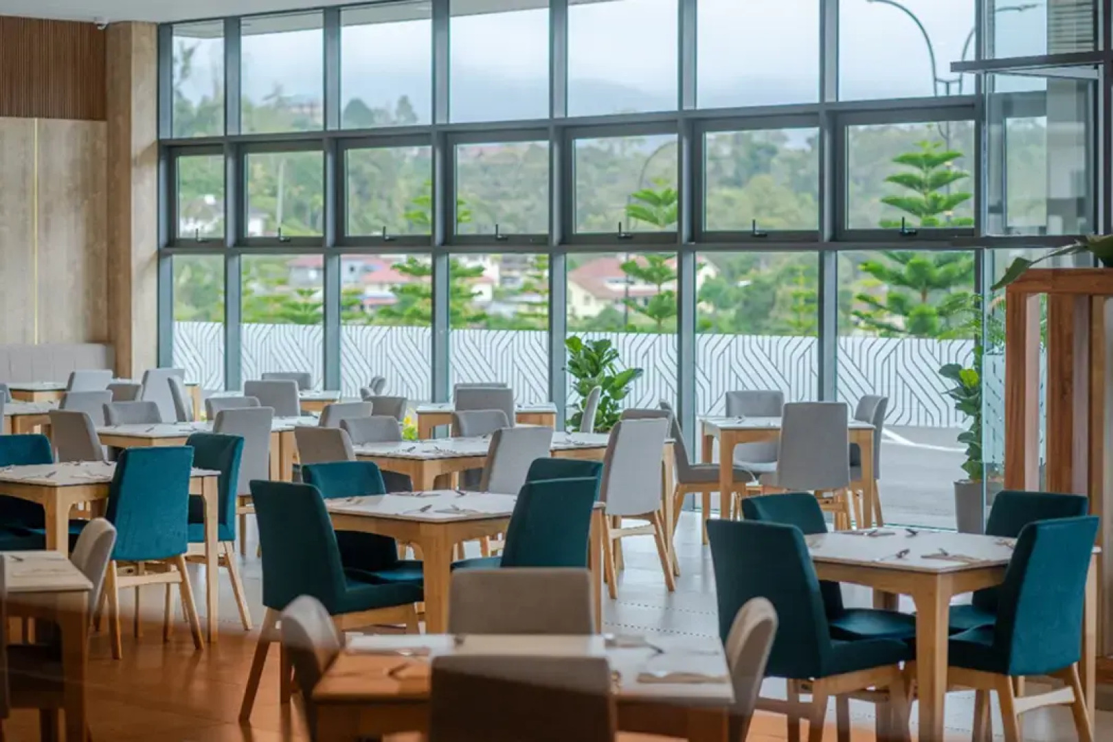 Zenith Suites Cameron