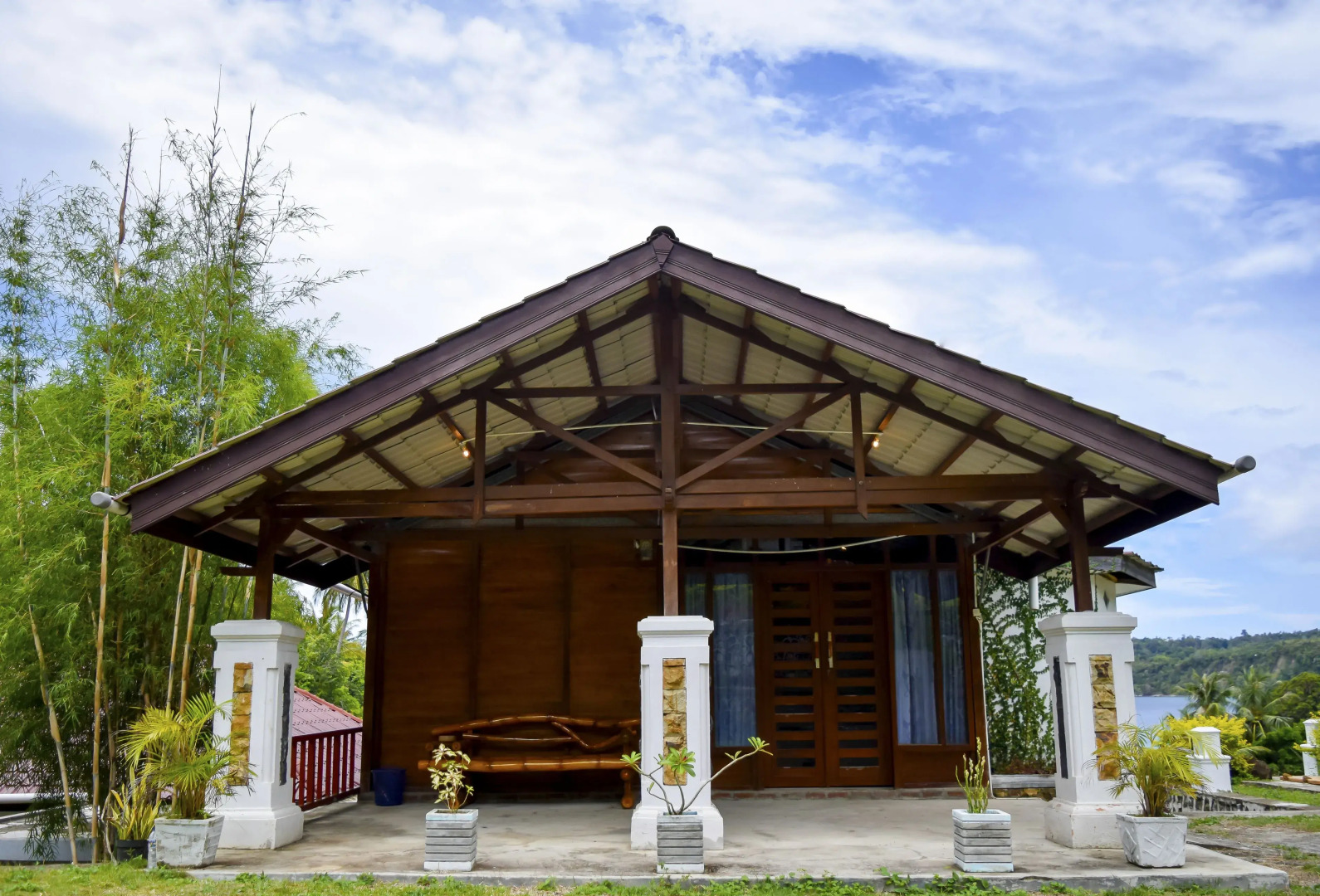 The Hawk's Nest Resort