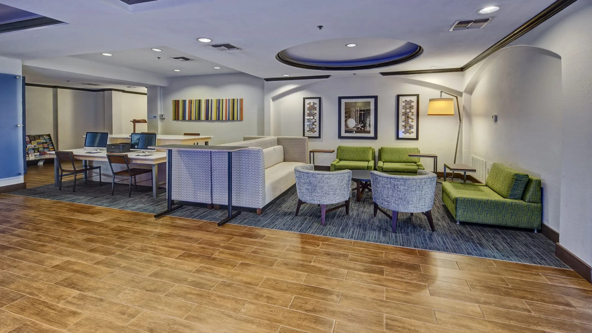 Holiday Inn Express Hotel & Suites Corsicana by IHG