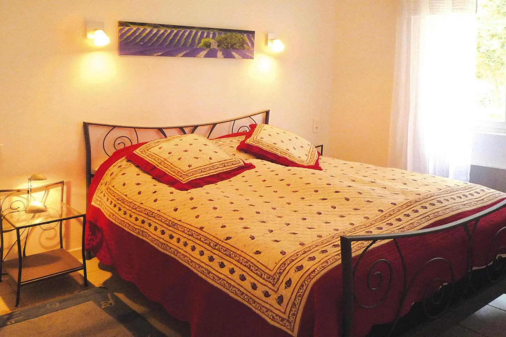 Apartment in Caderousse With Pool