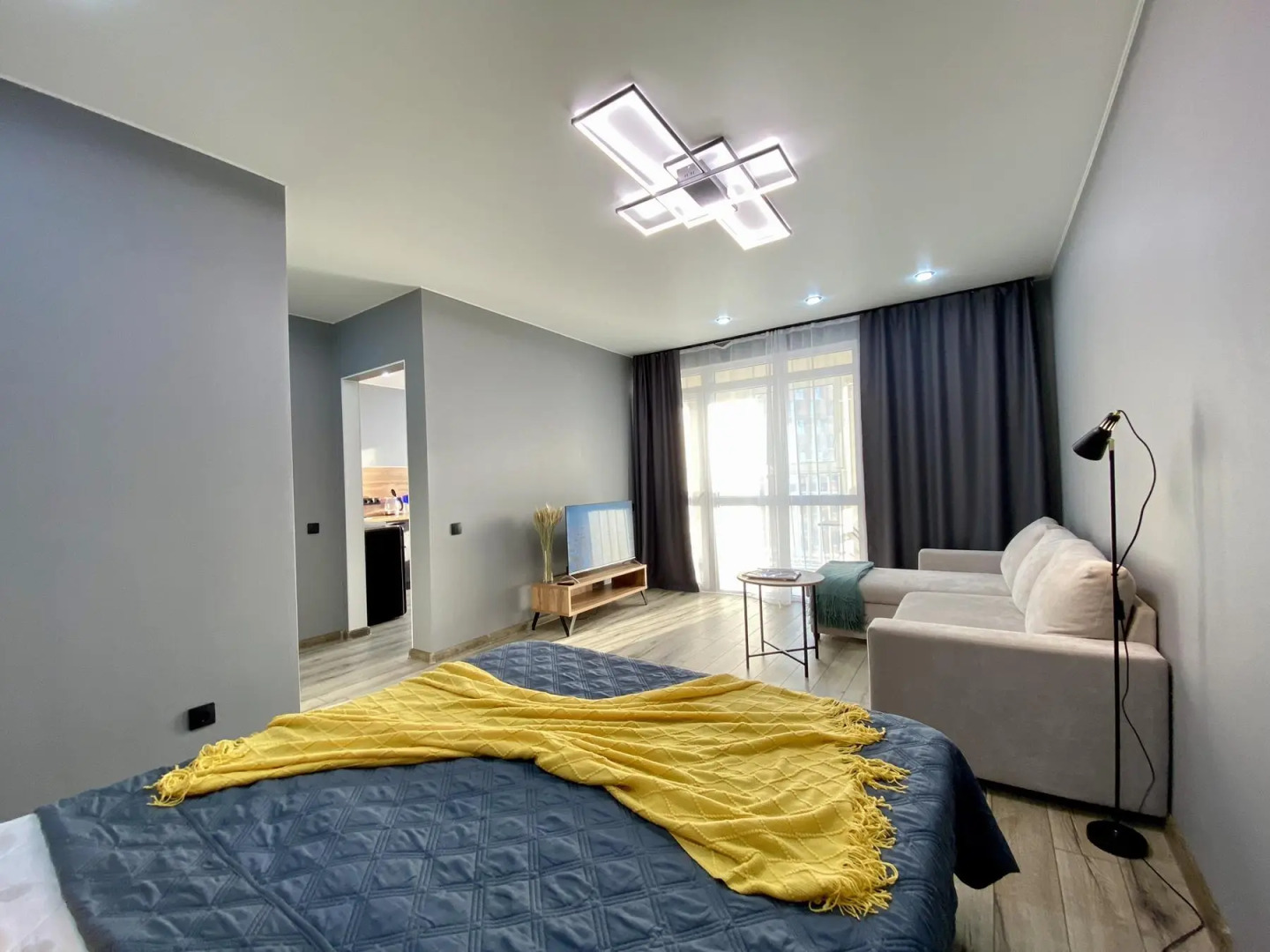 Апартаменты на улице Сергея Джабровского 4