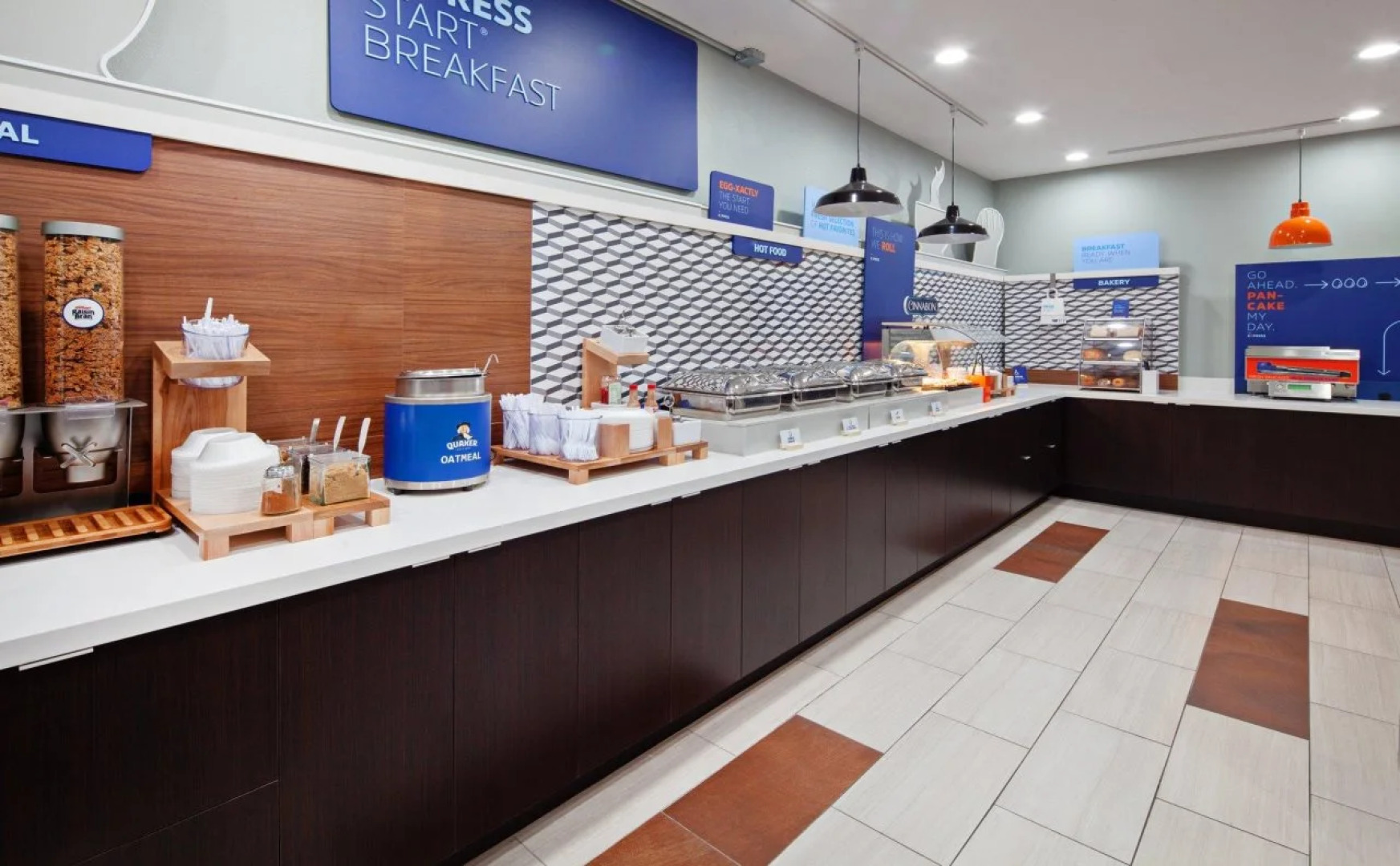 Holiday Inn Express & Suites Tulare by IHG