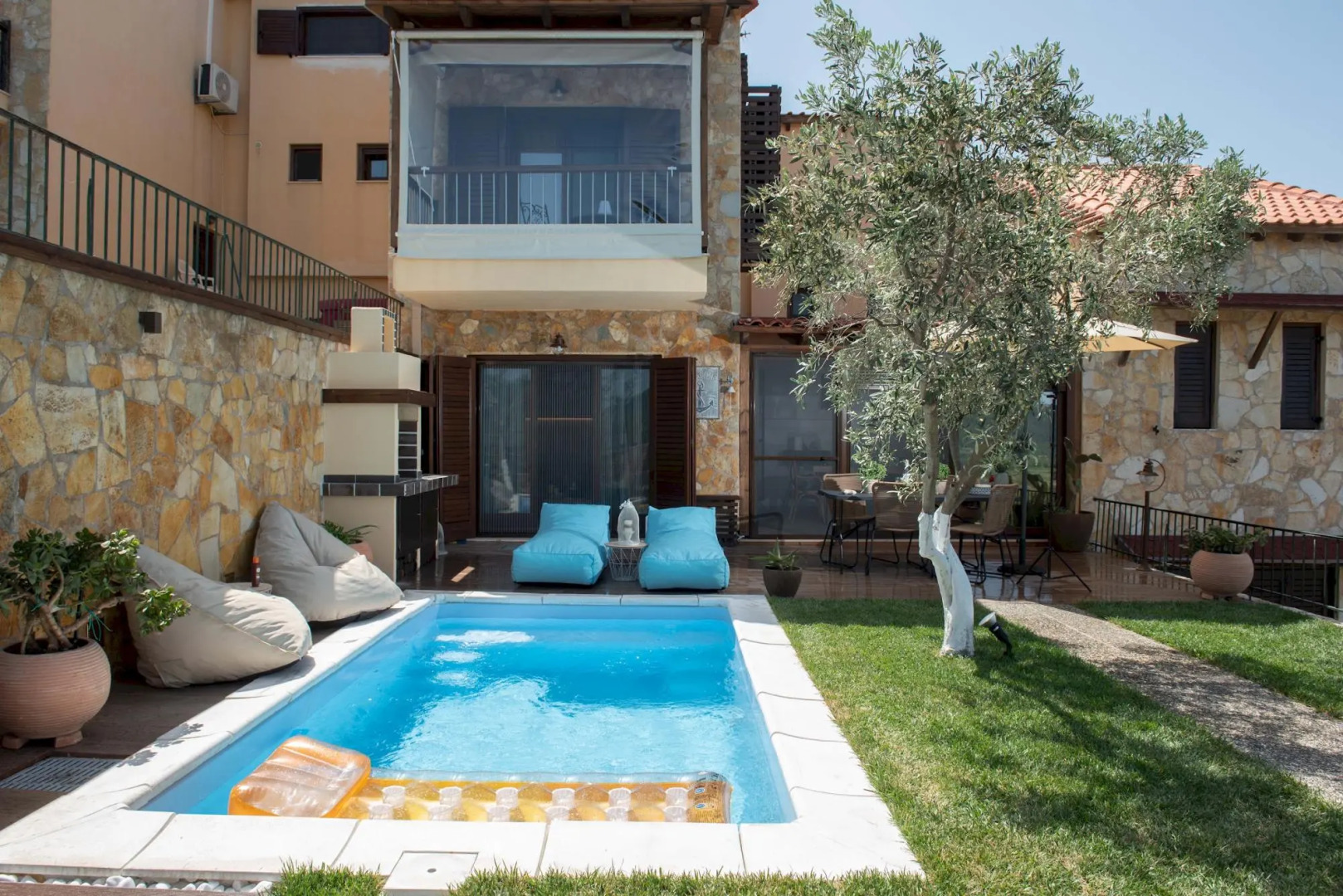 Dandy on the Beach Nea Roda, Komitsa Beach | Private Villa with Pool |Sea View