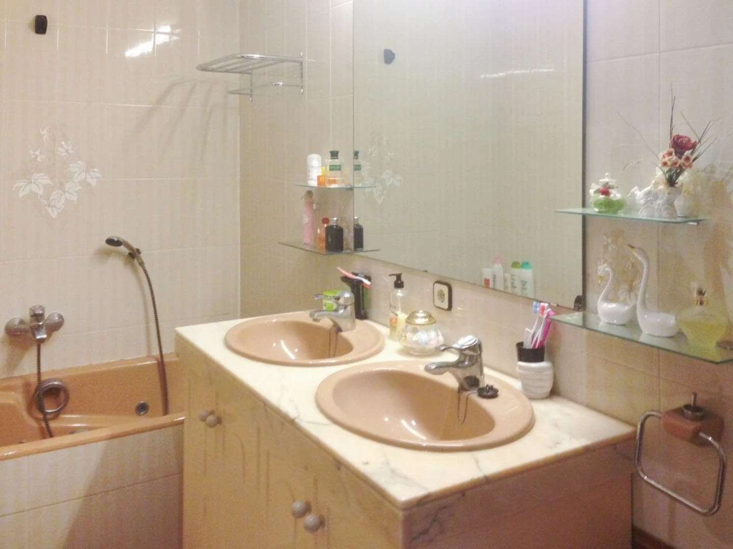 Spacious, 6-bedroom House in Vallmoll With a Swimming Pool and Wifi 10