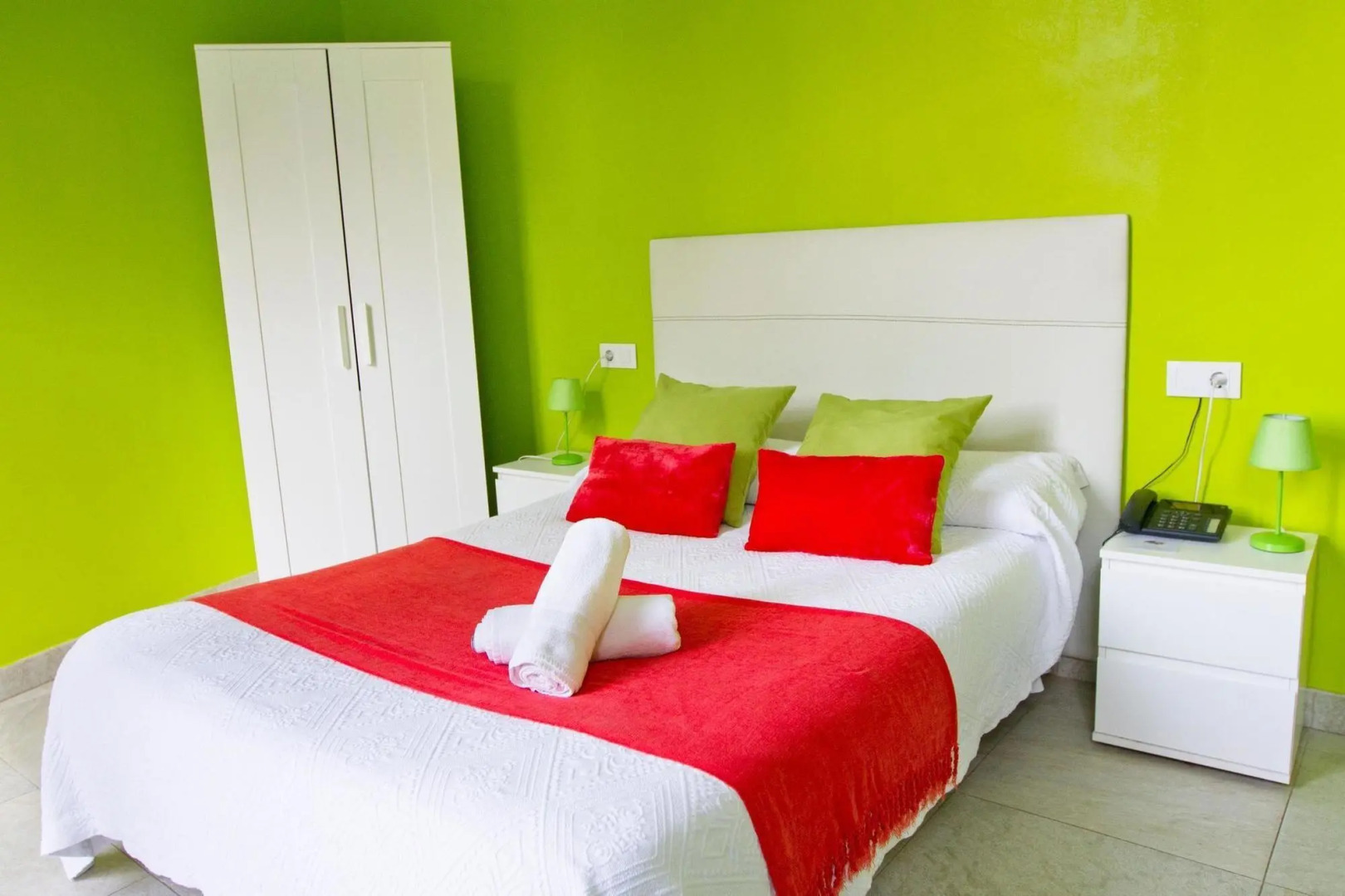 Отель Nest Style Granada