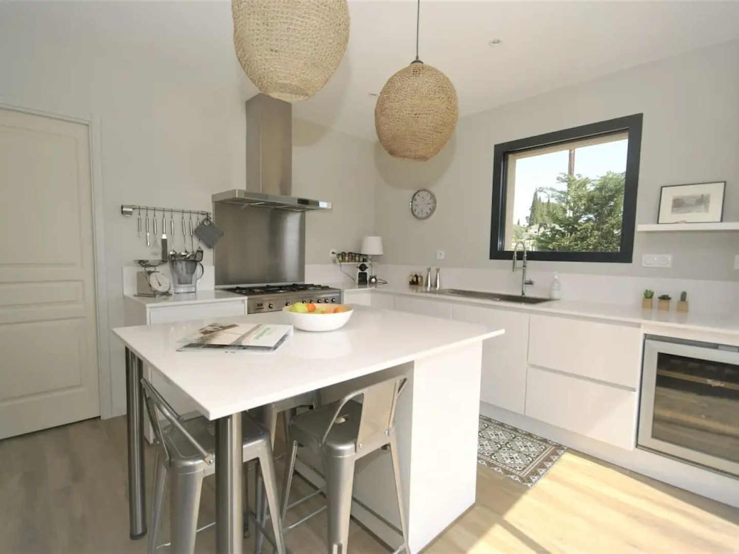 Beautiful, Modern Villa With Private Pool, Fenced Garden, in the Beautiful Lubéron!