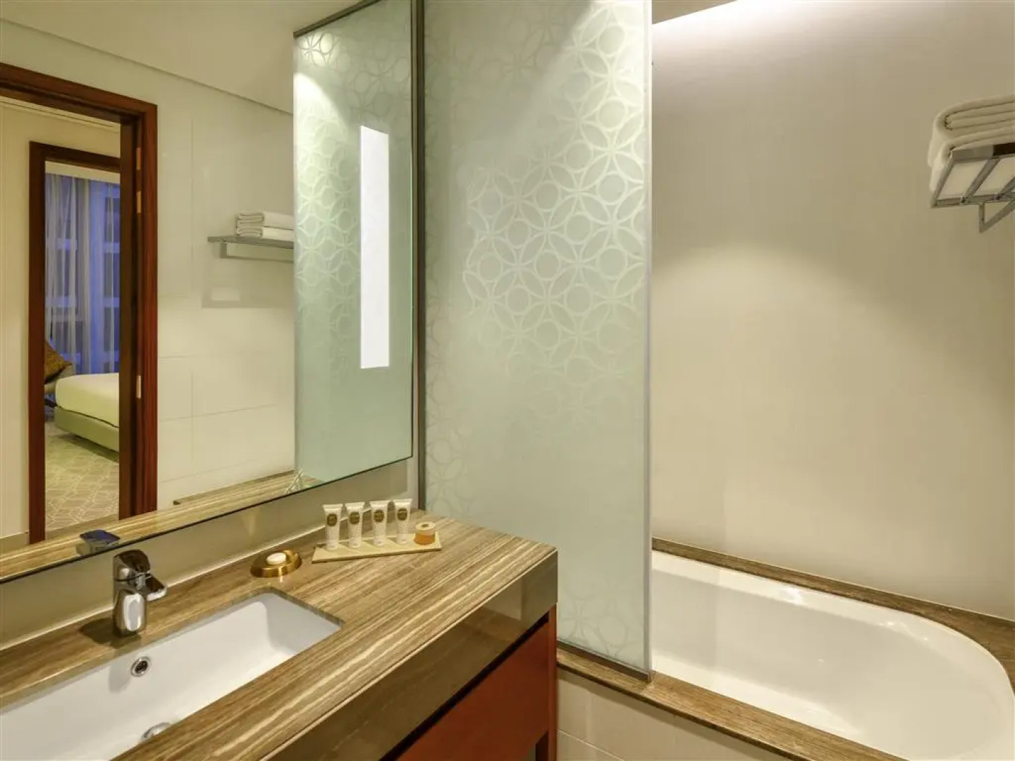 Grand Mercure Dubai City