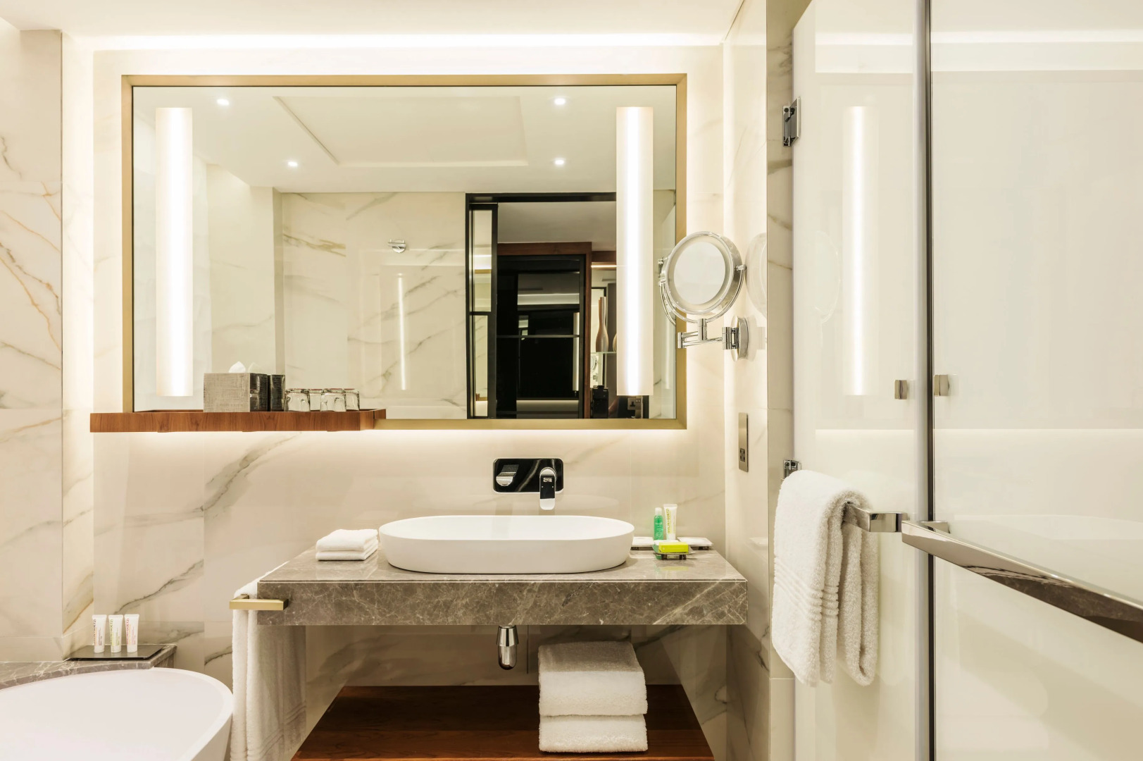 Le Meridien Dubai Hotel & Conference Centre