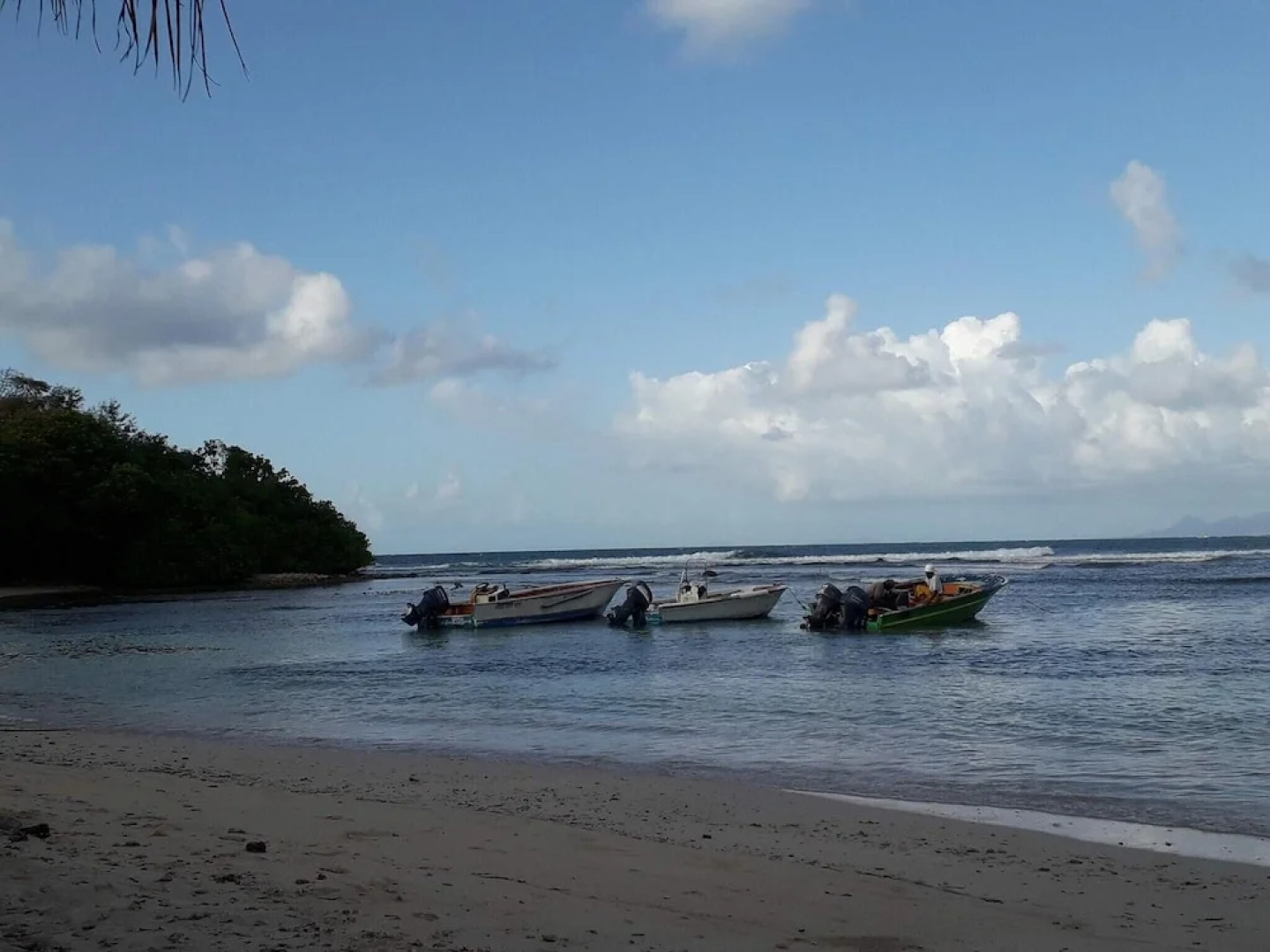 Apartment With one Bedroom in Le Gosier, With Wonderful Mountain View,