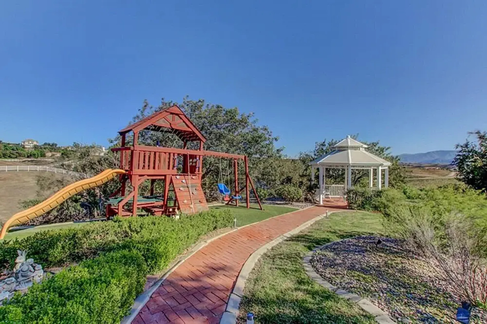 Calle Contento - Grand Contento