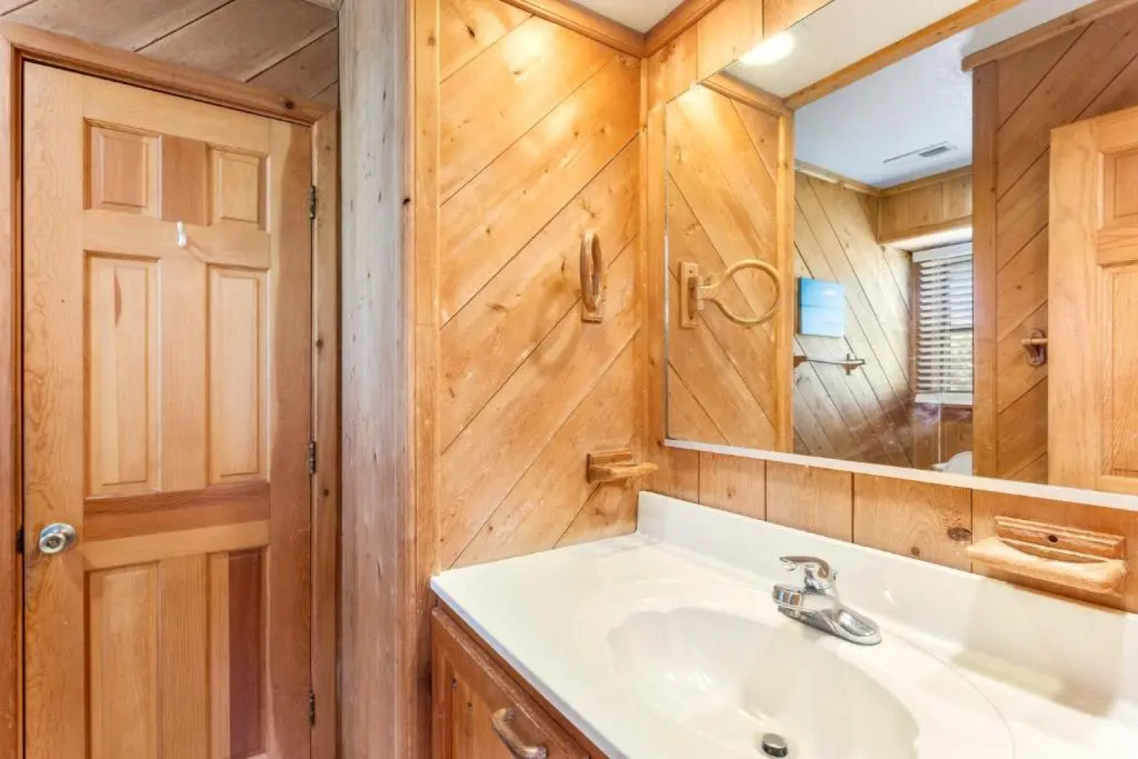 1100 - La Maison De Geezer