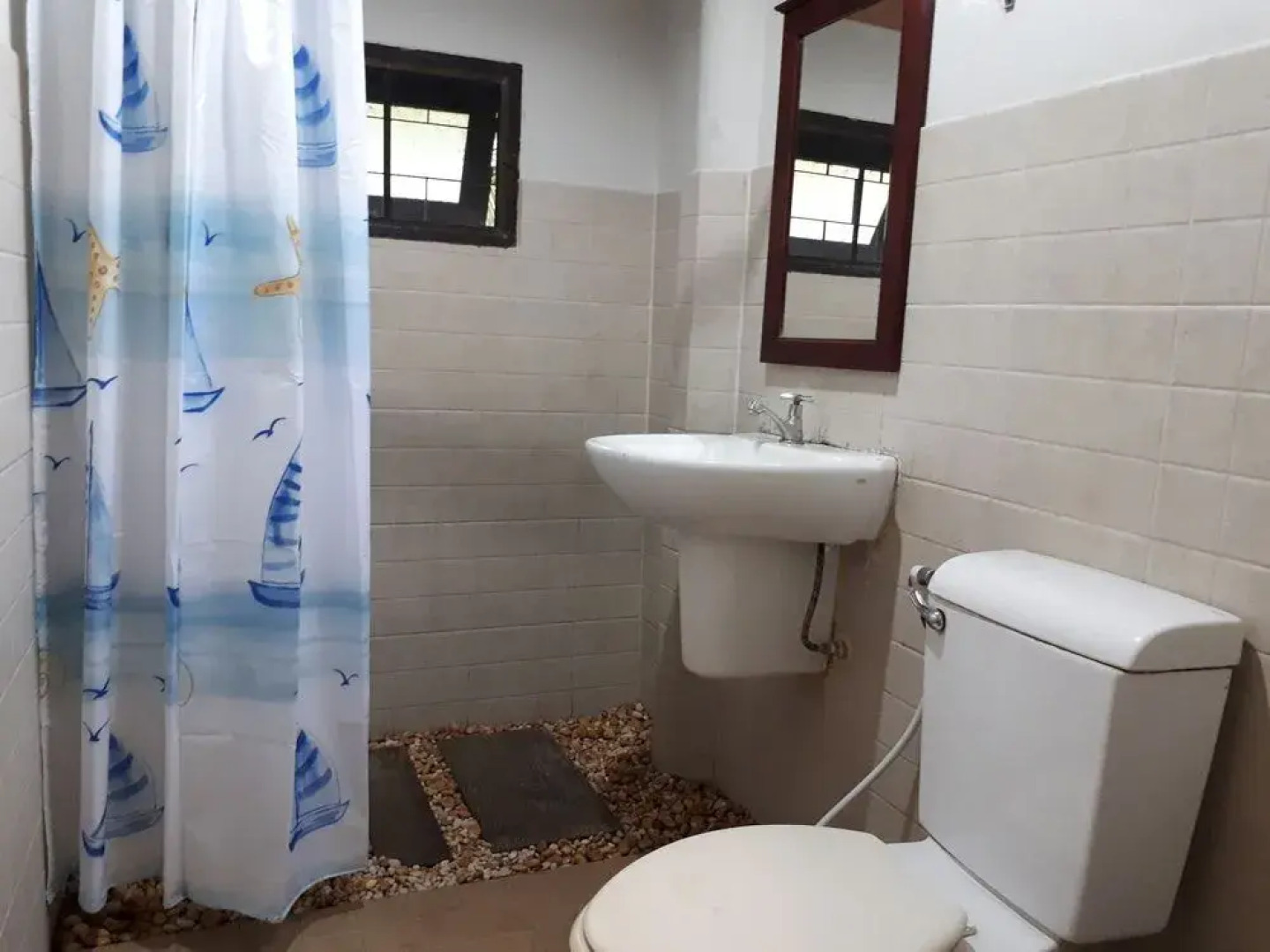 Amporn Riverside Resort