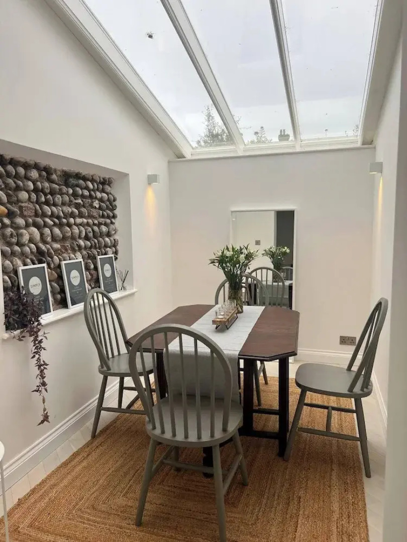 Seaside Retreat - Sleeps 5, Garden & Parking