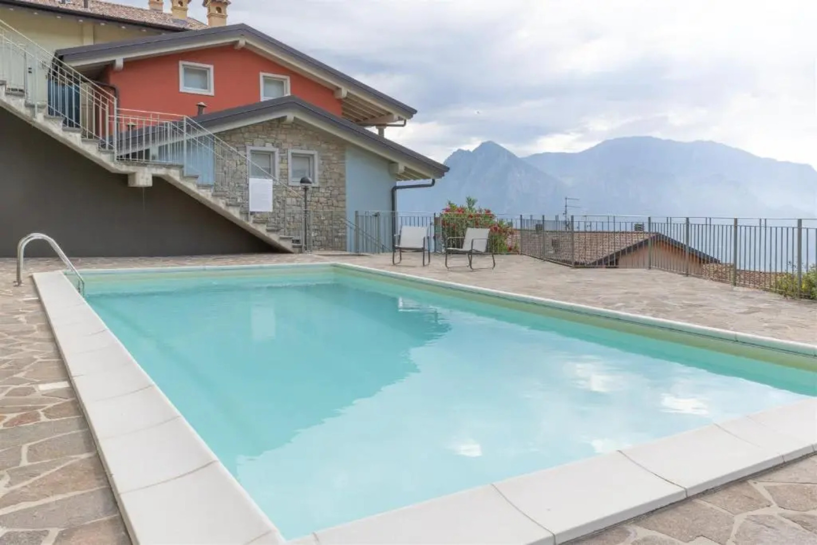 IseoLakeRental - Blondie House