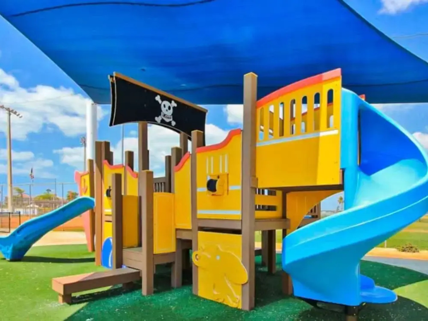 Madeira Beach Yacht Club 215f