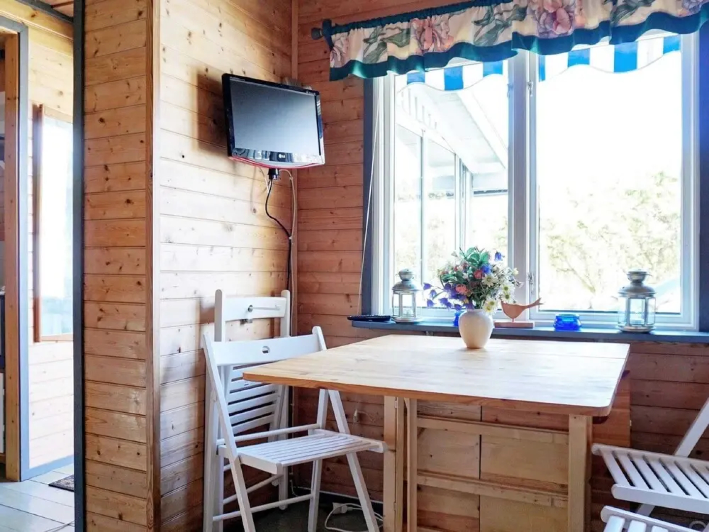 4 Person Holiday Home in Hamburgsund-by Traum