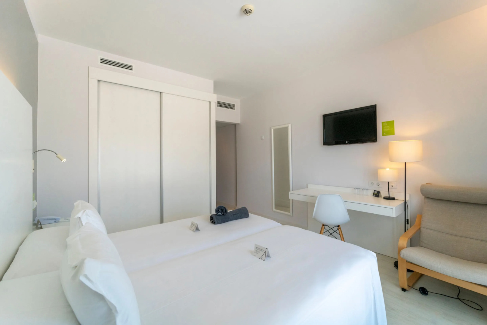 ARTIEM Carlos - Adults Only Hotel