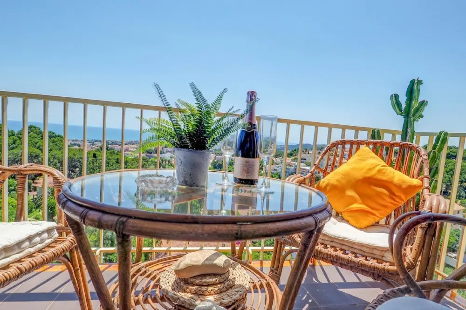 Palma Fiesta Apartment by Hello Apartments Sitges